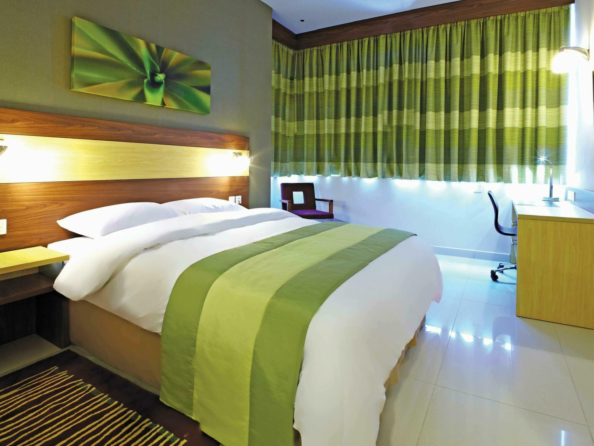Citymax Hotel Al Barsha At The Mall Dubai Exterior photo
