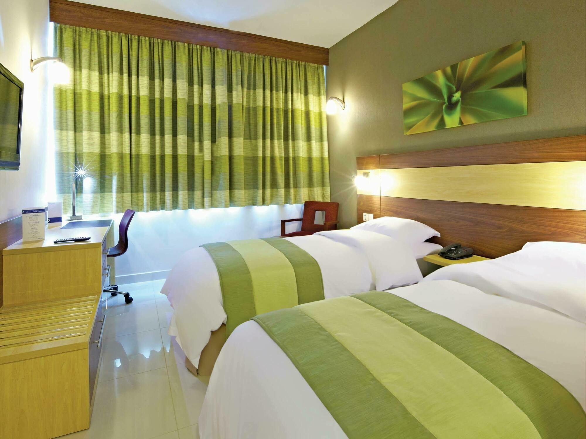 Citymax Hotel Al Barsha At The Mall Dubai Exterior photo